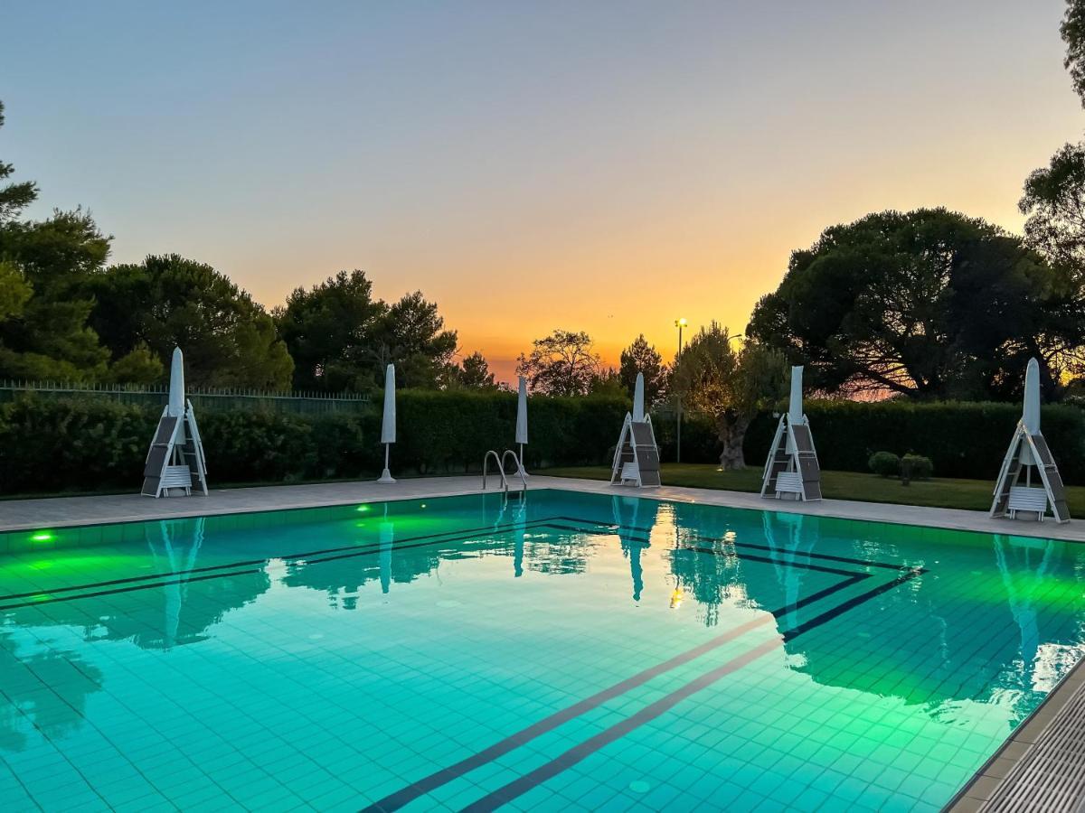 Salapia Salis Resort Margherita Di Savoia Exterior foto